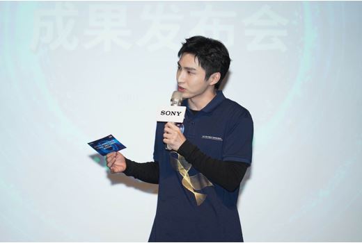 黄礼格和大学生交流公益、音乐和梦想