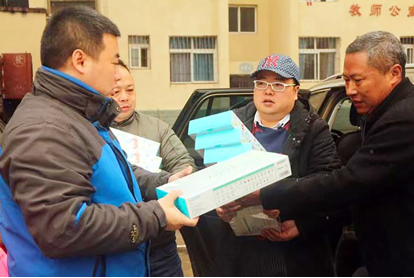 KOOV可编程教育机器人套件交接现场