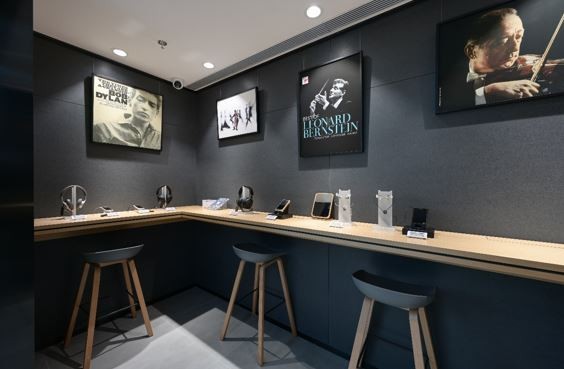 个人影音体验区