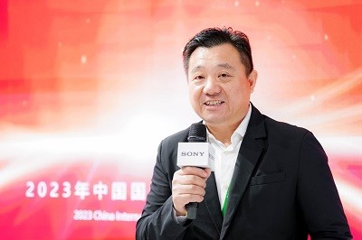 上海鑫广科技发展集团有限公司董事长黄尚渭