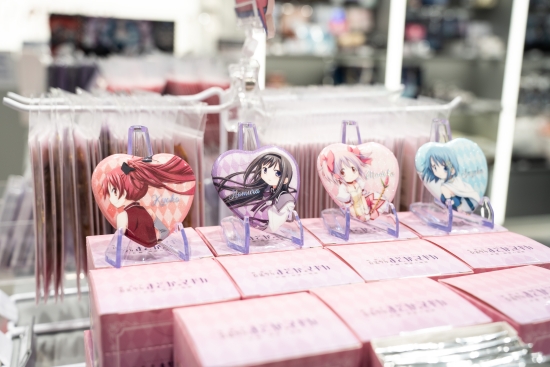 线下首发的新品周边