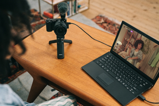 ZV-E10 还可作为高品质直播摄像头使用