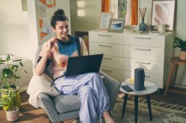 优化的麦克风设计和一键静音按钮，高效提升通话质量