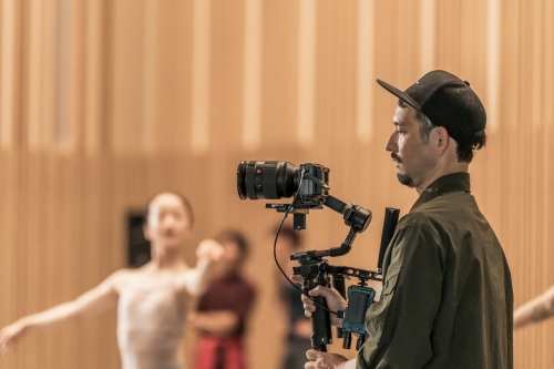 轻量化及优秀视频性能