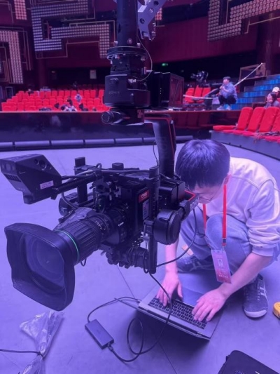 索尼技术工程师正在调试OCELLUS系统